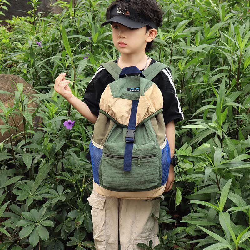 $68件。2件$ 58件。🎒【多色拼接休闲抽绳背囊】🎒
