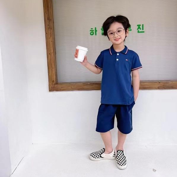 $98套。2套起$9O套。Tommy 兒童套裝