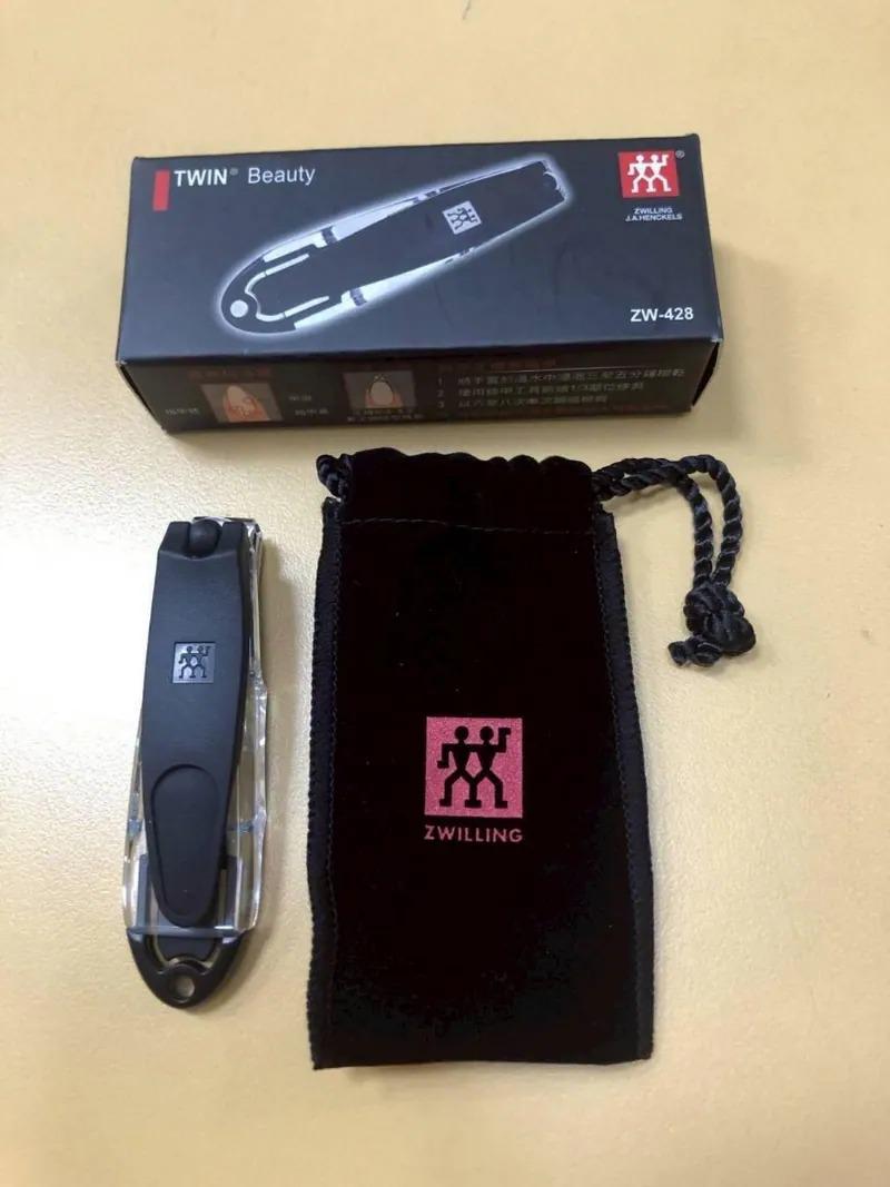 $98套.2套起$88套。德國雙人旋轉指甲鉗銼刀套裝