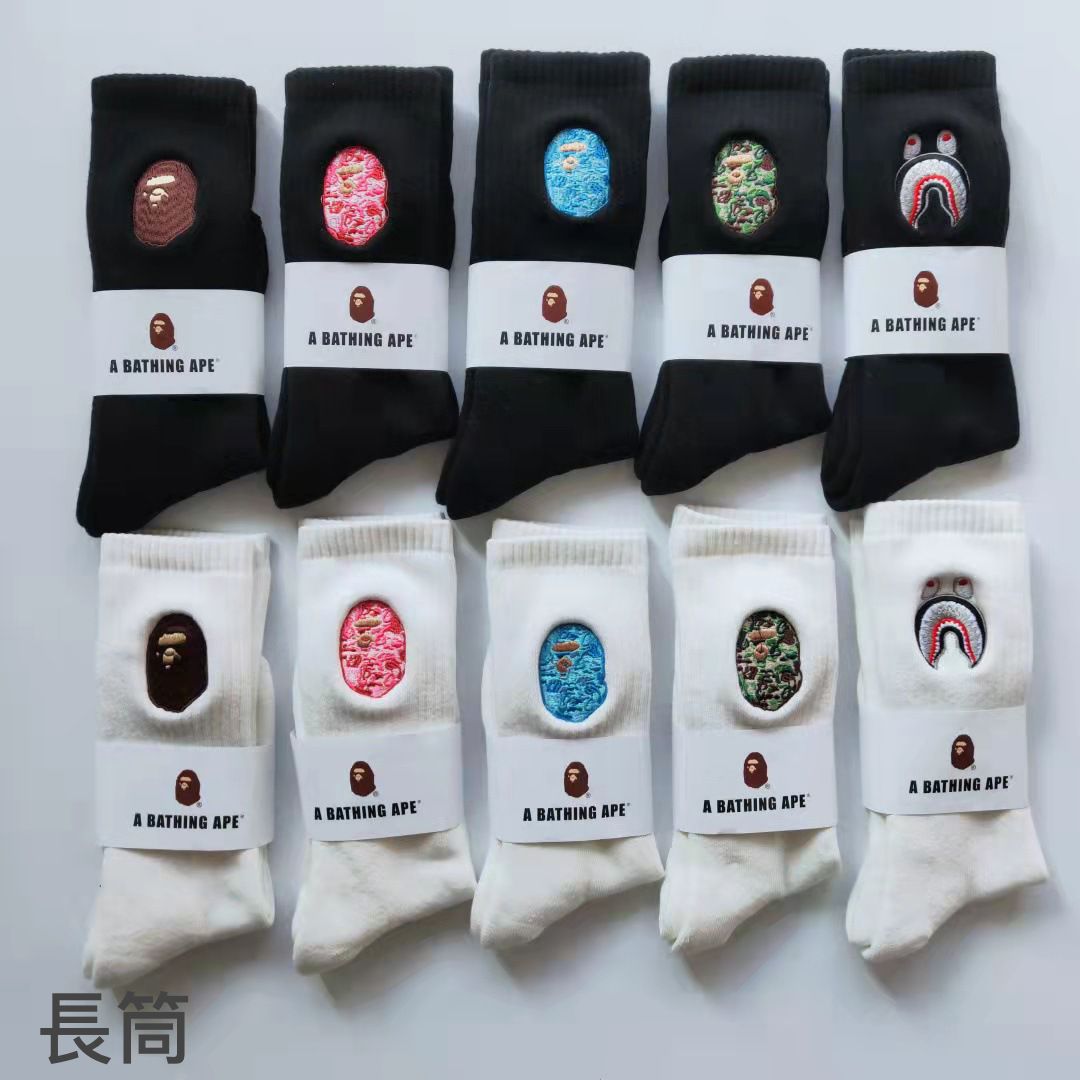 $110套5款。Bape 猿人刺繡襪 (1套5對)