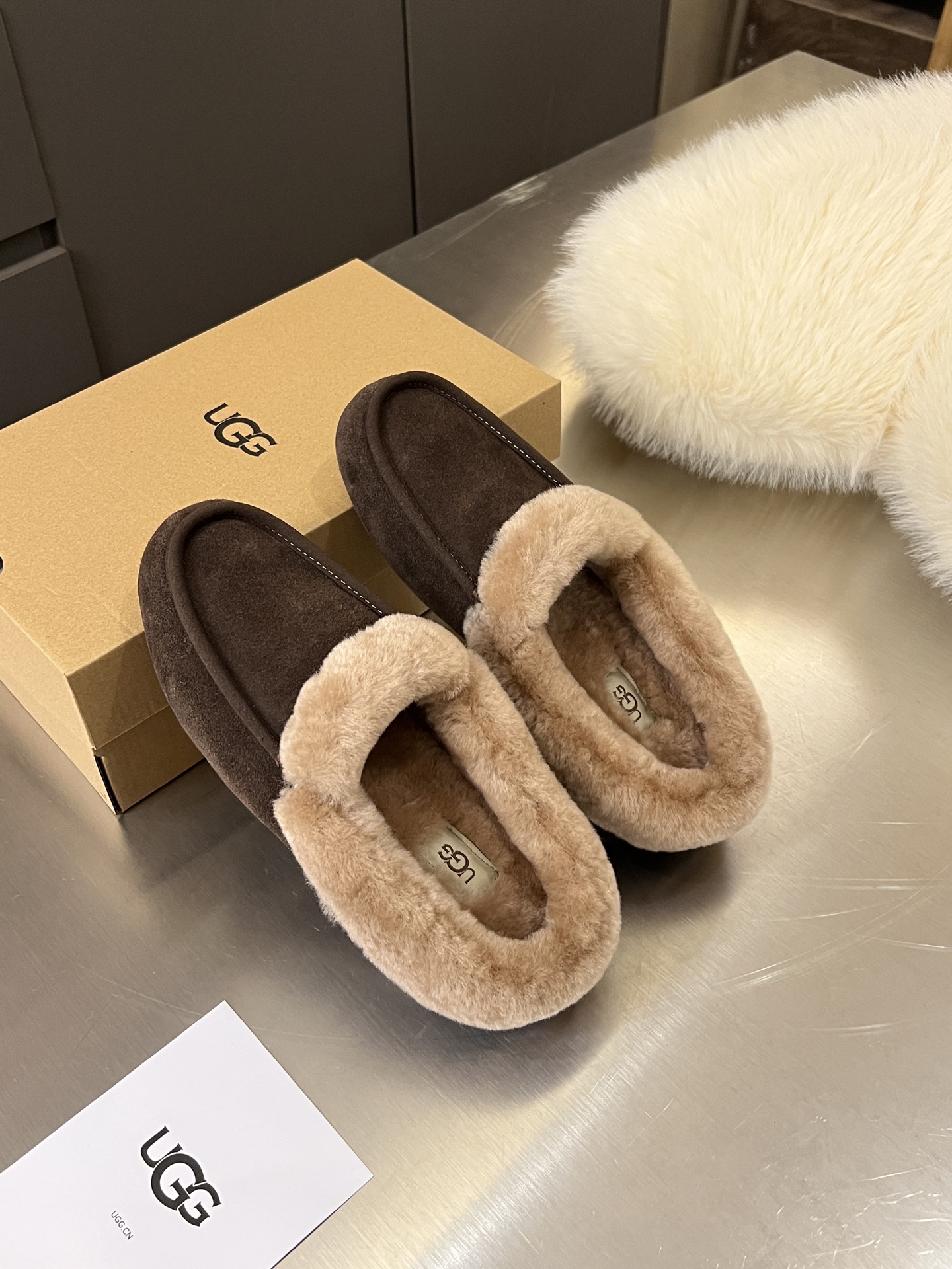 🧸 UGG 安思丽穆勒鞋 新生系列【Ho0299027279】3色选择/$388对。2对起$378对。