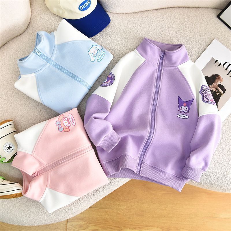 亲子装都可以衬到呀妈咪同女女一齐Cute爆 👩👧💕$80件。2件起$ 70件。🎀✨ Sanrio 拼色拉链外套 🧥💖可爱到犯规呀呀呀 🥹💓