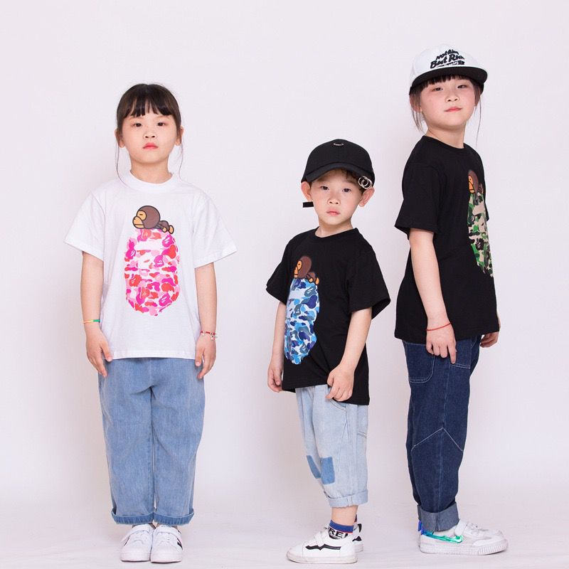 2件起各减$1O。厂单bape猿人短袖。价钱：小童 $65 / 成人 $70